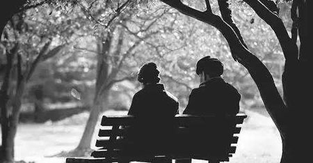 十首好听的民谣歌曲排行榜-当你老了